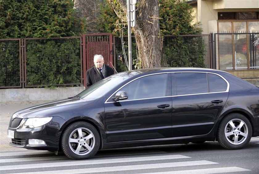 Kaczyński oddał dom krewnym, a nie Marcie