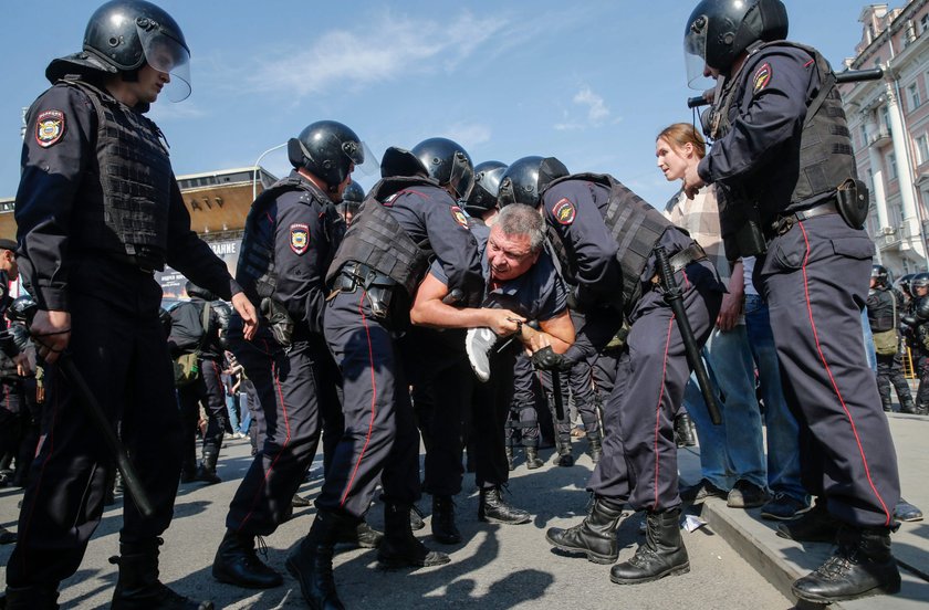 Protesty w kilkudziesięciu miastach. Zatrzymano ponad tysiąc osób