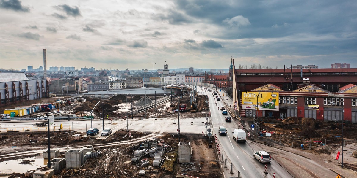 Od roku trwa przebudowa ukladu tramwajowo-drogowego na ul. Katowickiej przy Muzeum Hutnictwa