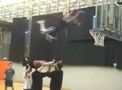 Takich wsadów jeszcze nie widzieliście. Wideo