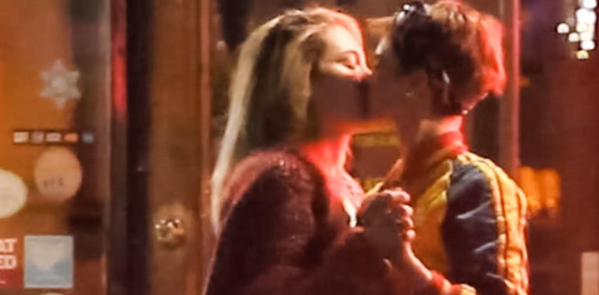 Córka Michaela Jacksona całuje się ze znaną lesbijką