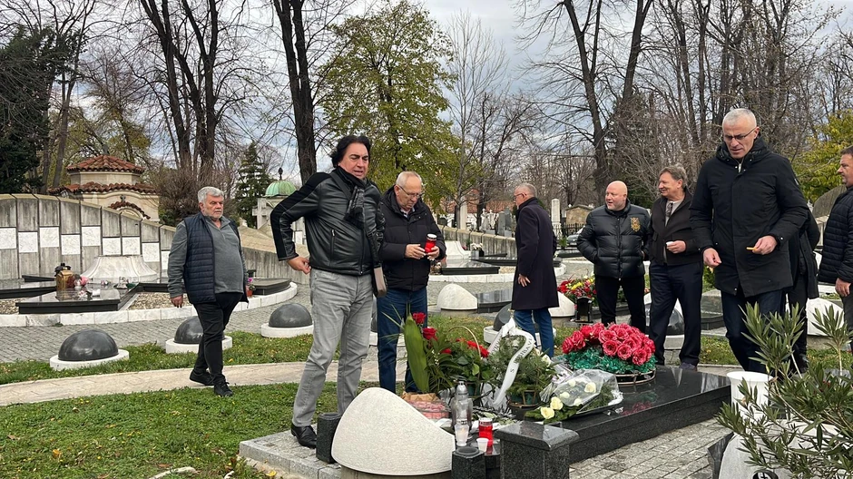 Acko Nezirović na pomenu Džeju