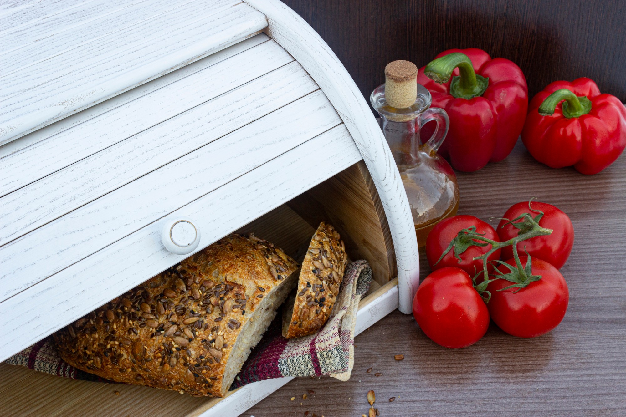 Pre chlieb sú vhodné drevené boxy na pečivo. (ilustračné foto)