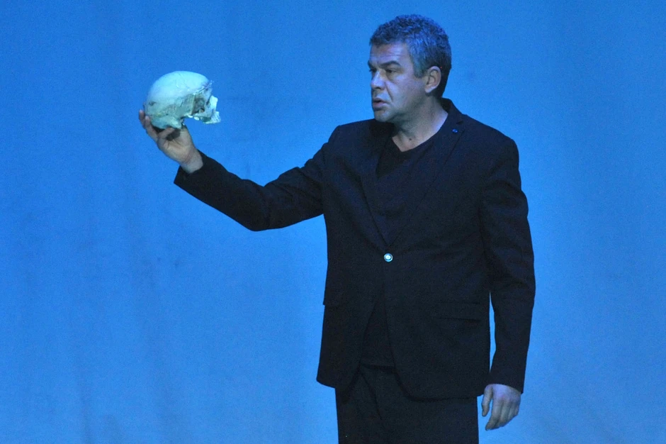 Glogovac u ulozi "Hamleta"