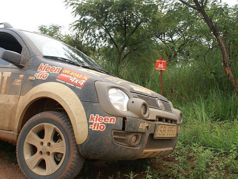 Wyprawa Fiatem Panda Cross 4x4 dookoła Afryki na półmetku
