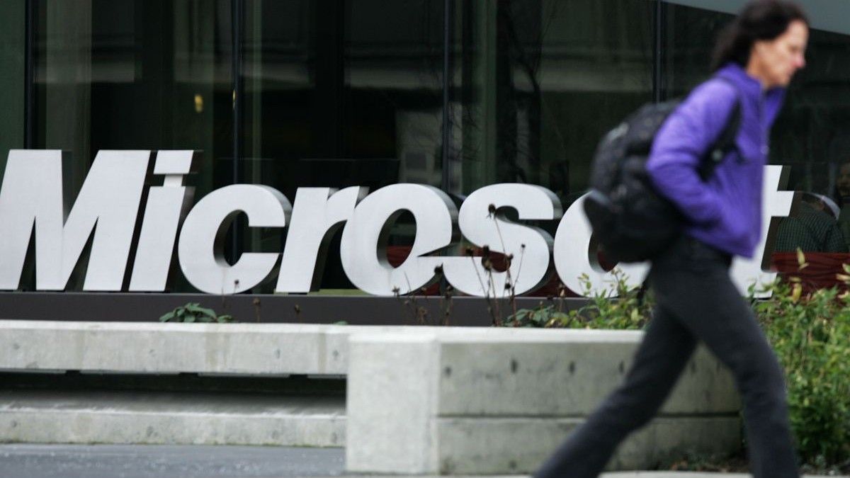 Microsoft reduce 60.000 de locuri de muncă: cine sunt angajații vizați și miza din spatele măsurii 
