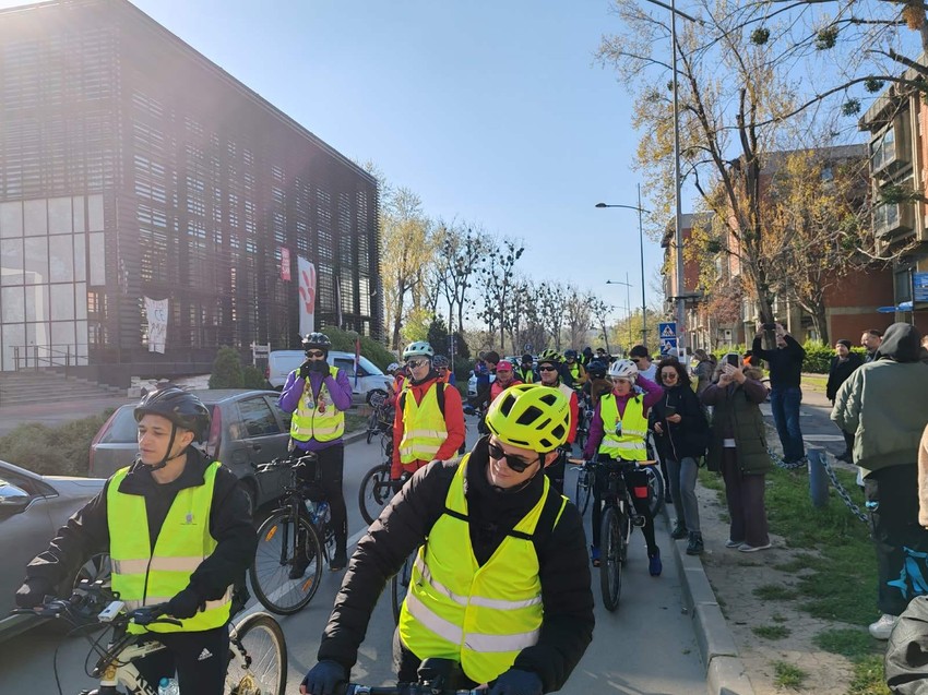 Studenti biciklima danima putovali ka Novom Pazaru