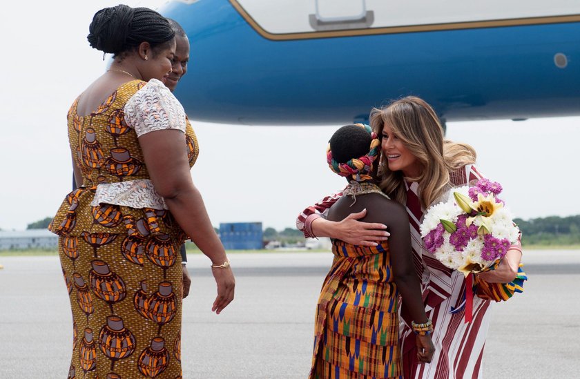 Wiatr spłatał Melanii psikusa. Uwiecznili to fotoreporterzy