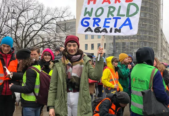 Młodzieżowy Strajk Klimatyczny był pokojowy, ale stanowczy.  "Dinozaury też myślały, że mają jeszcze czas..."