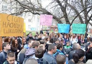 384399_novi-sad-037-protest-za-oslobodjenje-maloletnika--krsmana-v--foto-nenad-mihajlovic