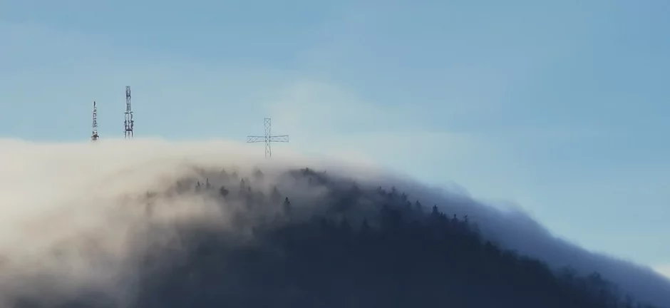 Góra Chełmiec i Krzyż Milenijny
