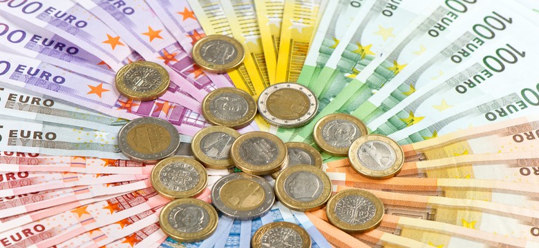 Czechy nie chcą, Litwa patrzy na Łotwę, a gotowa tylko Bułgaria. Gdzie czekają na euro?