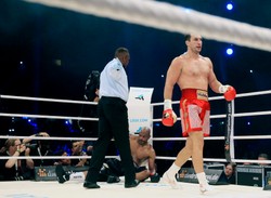 Kliczko idzie jak burza. Zmiótł kolejnego rywala