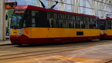 Zderzenie samochodu z tramwajem w Łodzi. Jedna osoba została ranna