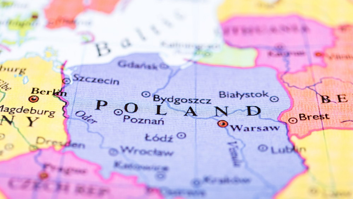 Zrzeszenie Kaszubsko-Pomorskie wydało mapę regionu, na której - obok polskich - umieszczono kaszubskie nazwy miejscowości, gór, jezior, rzek. Mapę będą mogły bezpłatnie otrzymać szkoły w Pomorskiem, w których nauczany jest język kaszubski.