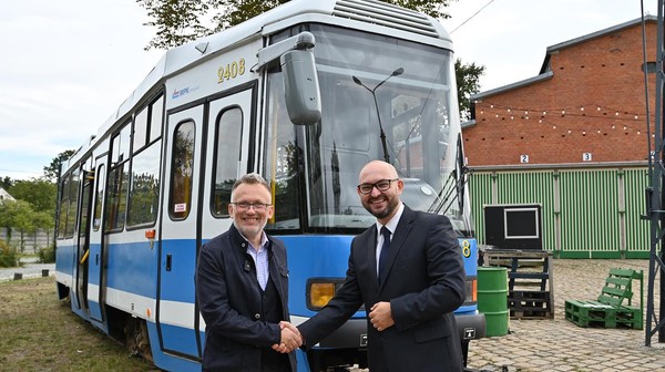 Kultowy Konstal zaparkował w dawnej zajezdni na Dąbiu. Już nie będzie woził wrocławian i zmieni funkcję