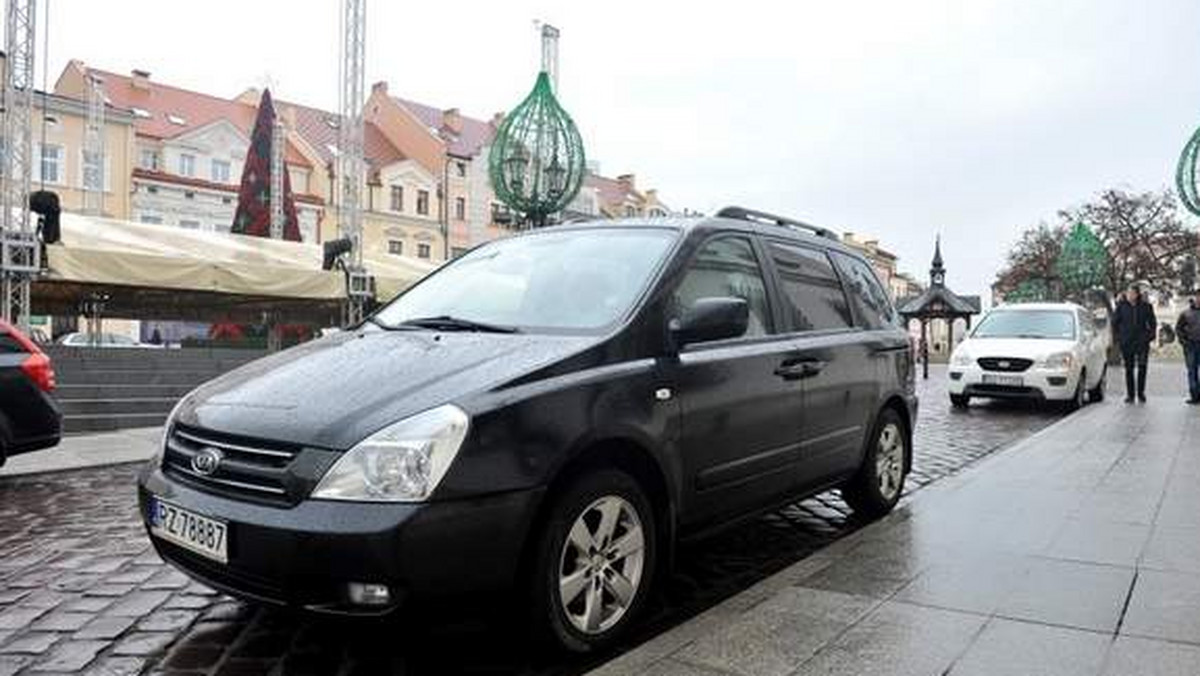 W Rzeszowie na zakup nowego auta dla ratusza przeznaczono maksymalnie 126 tys. zł. Podkarpacki marszałek chce kupić cztery samochody za ok. 420 tys. zł.