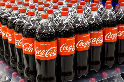 Coca-Cola podąża za McDonald’s. Zawiesza działalność w Rosji