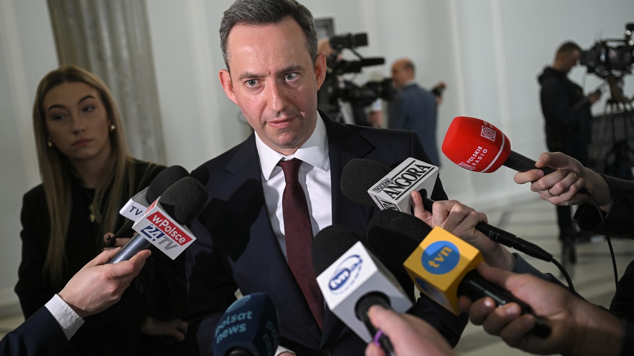 Kawiarnia i portal internetowy. Miliony z państwowych pieniędzy popłynęły do posła PiS