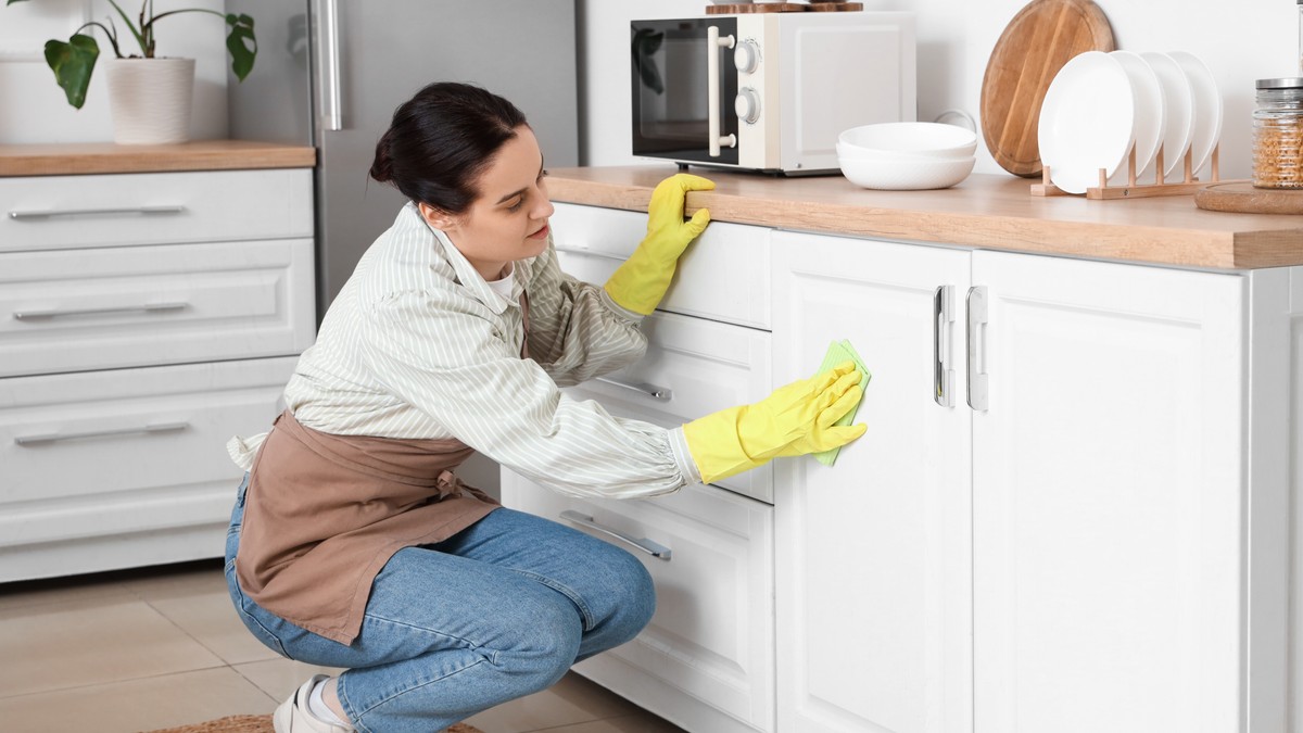 Kako skinuti prljavštinu i masnoću sa kuhinjskih elemenata: Trik ruskih domaćica rešava problem