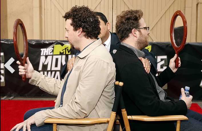 Danny McBride i Steh Rogen za kulisami MTV Movie Awards 2013