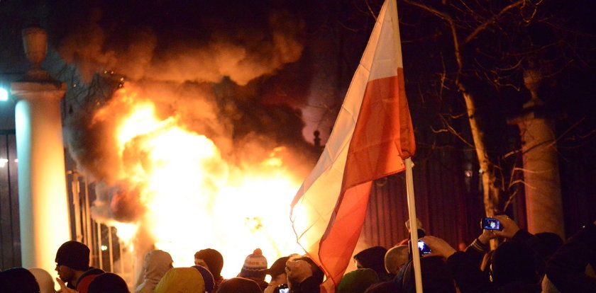 Za zamieszki przed ambasadą Rosji zapłacą podatnicy