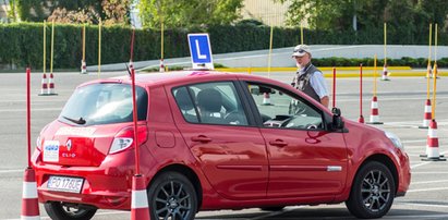 Chciał zdać egzamin na prawo jazdy za kolegę