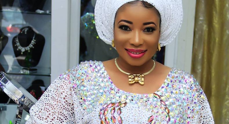 Liz Anjorin has dared Toyin Abraham to submit herself for a drug test after allegedly accusing her of peddling narcotics. 