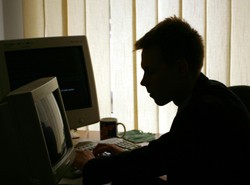 Co mu daje seks w sieci?