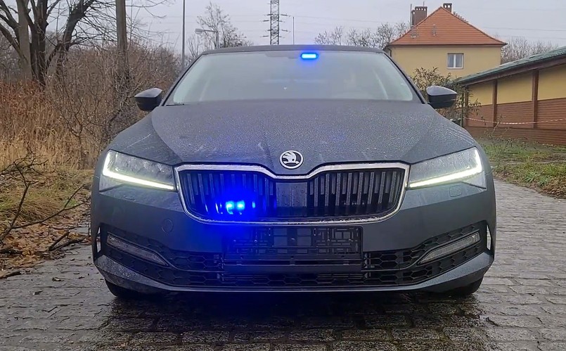 Skoda Superb: policja ma nowy nieoznakowany radiowóz z wideorejestratorem