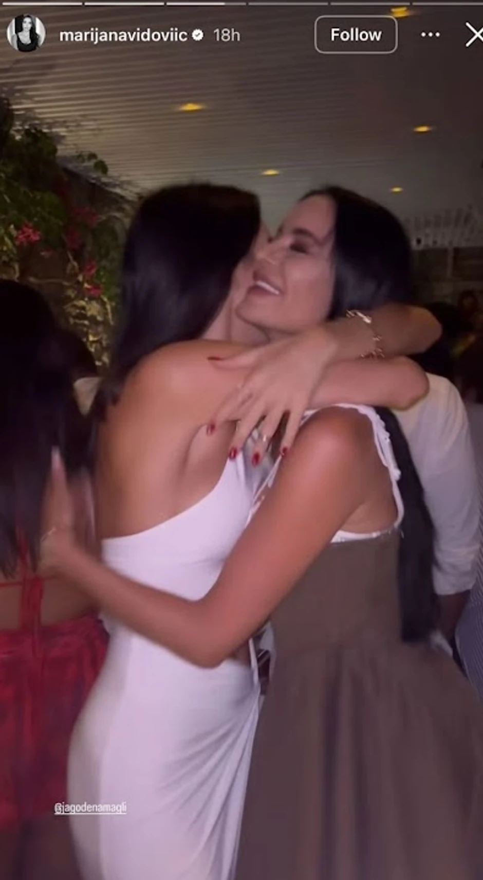 Jelisaveta i Marijana na Mikonosu