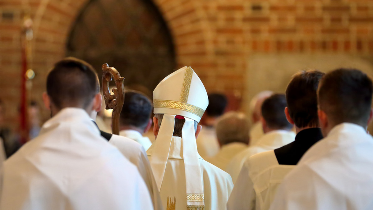 Kościół w Polsce nie zamiata spraw pod dywan
