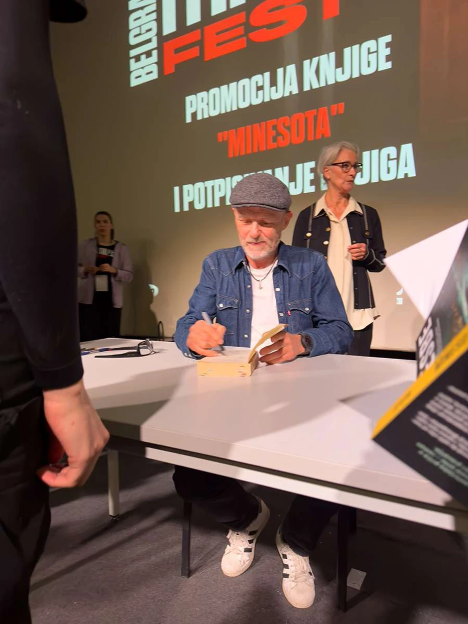 Ju Nesbe potpisivanje knjiga