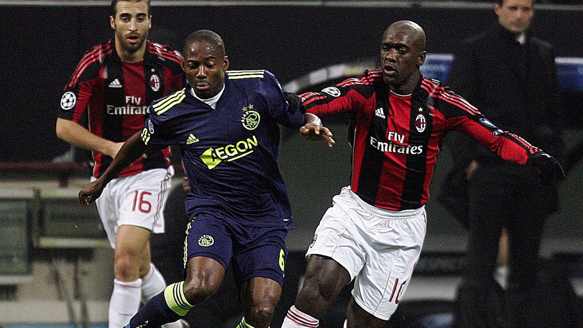 AC Milan przegrał z Ajaksem Amsterdam 0:2 (0:0) w meczu grupy G piłkarskiej Ligi Mistrzów. Mimo porażki Milan awansował do dalszej fazy LM, Ajax zagra natomiast w Lidze Europy.