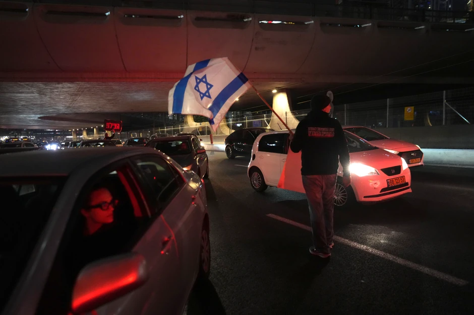 Protest na autoputu za Tel Aviv 10. februara zbog odlaganja oslobađanja izraelskih talaca u Gazi