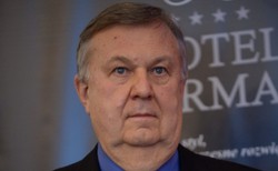 Wpadka Karola Stopy na wizji. Nie wiedział, że ma włączony mikrofon, poleciały wulgaryzmy