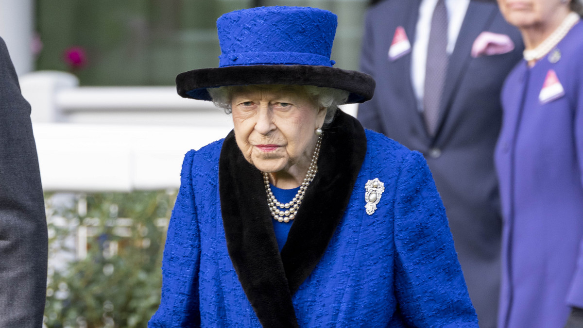 Królowa Elżbieta II "chce być bliżej" Filipa. Wyjeżdża z okazji urodzin