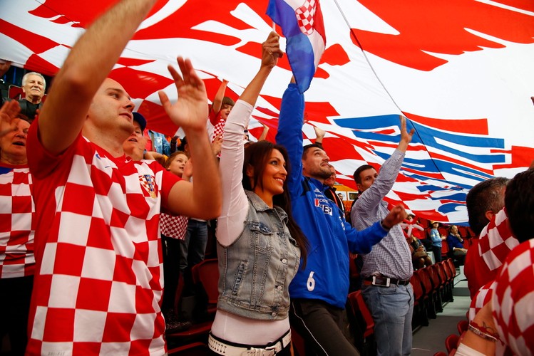 Thobe i abaya to nie jedyne stroje kibiców na mundialu w Katarze