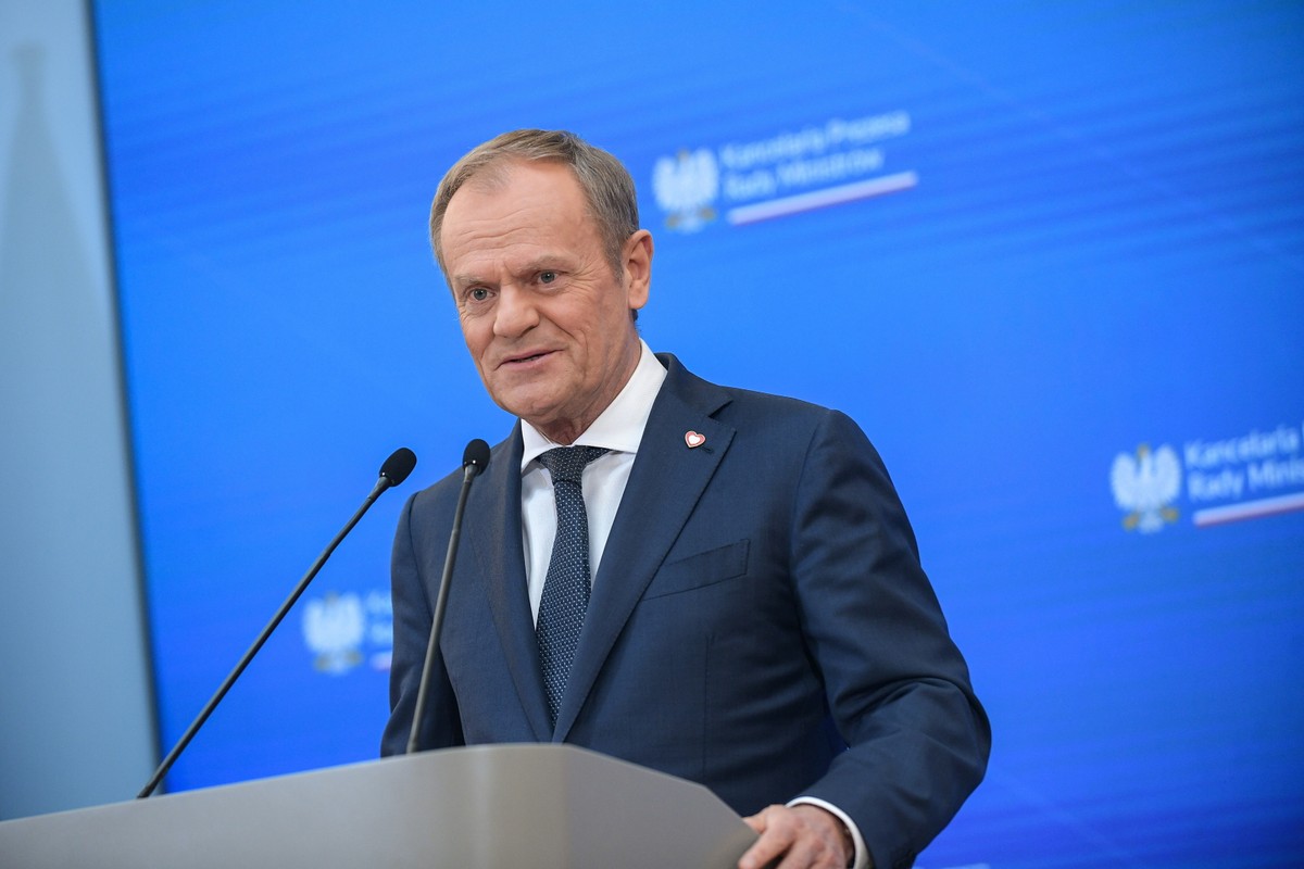 Premier Donald Tusk podczas konferencji prasowej po posiedzeniu rządu w siedzibie KPRM w Warszawie