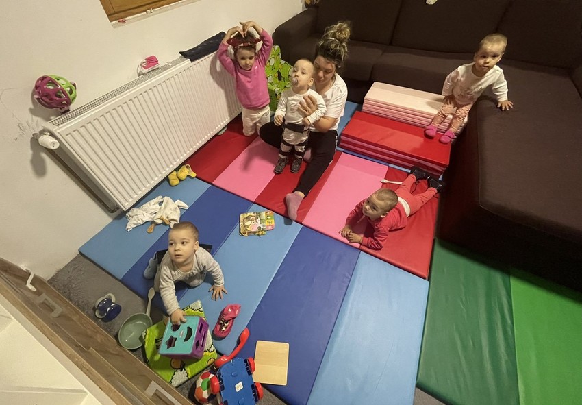 Sestre Gaćeše sa majkom Marijom