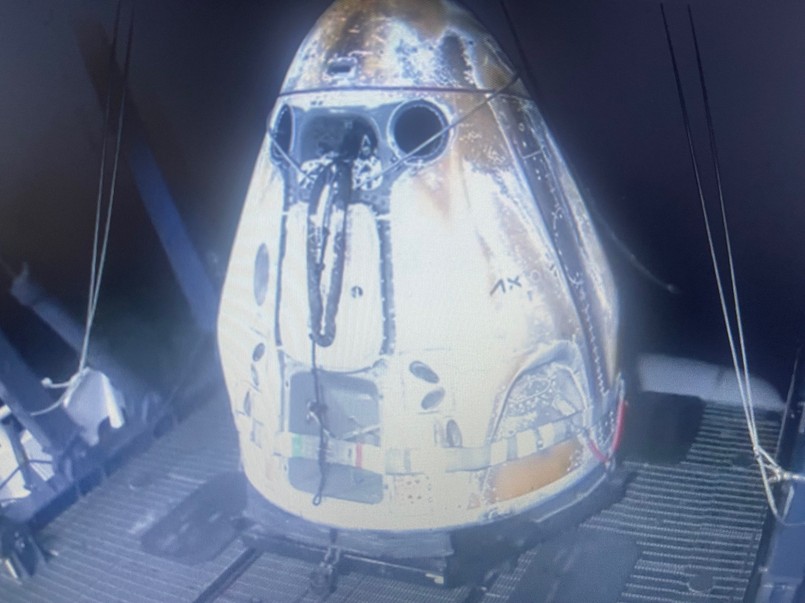 Kapsuła Dragon live