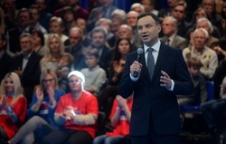 Kancelaria Prezydenta zarzuca Dudzie plagiat. "Kopiował tezy Komorowskiego"