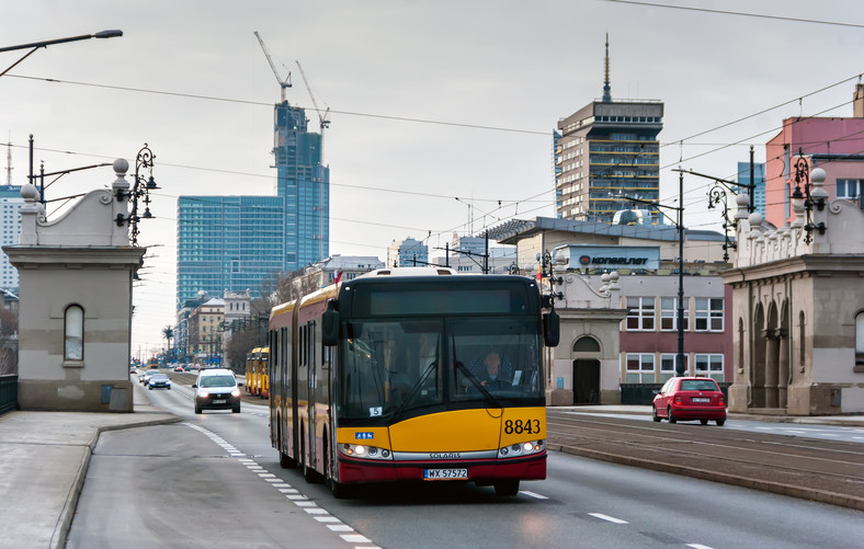 Jeśli to możliwe, wybierz komunikację miejską