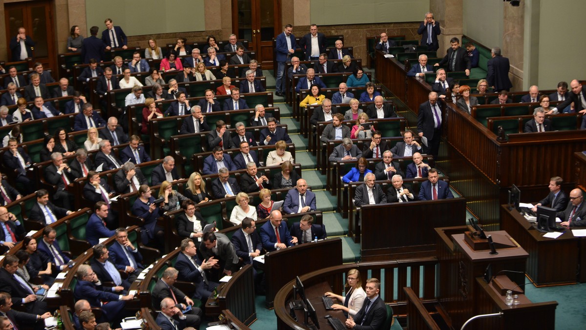 Ewangeliccy biskupi zwrócili się wczoraj z listem otwartym z prośbą o wycofanie złożonych w Sejmie wniosków upamiętnienia 500 lat Reformacji. Odnosząc się do czwartkowej debaty sejmowej w tej sprawie, wyrazili swoje rozczarowanie przebiegiem dyskusji.