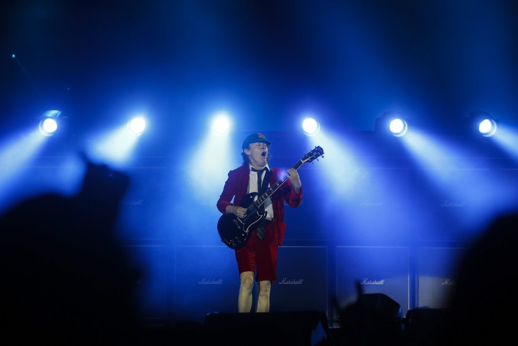 AC/DC podczas pierwszego koncertu w Europie