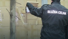 Dwa tysiące butelek wina bez akcyzy skonfiskowane