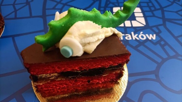 Ciastko ze smokiem to krakowski cukierniczy przebój tego lata 