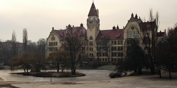 Kolejne samorządy publikują gminne ewidencje zabytków. W niektórych miastach takie wykazy mogą szokować.