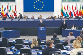Komisja ogłasza cel klimatyczny 90 proc. Polska szuka sojuszników, by go zmienić