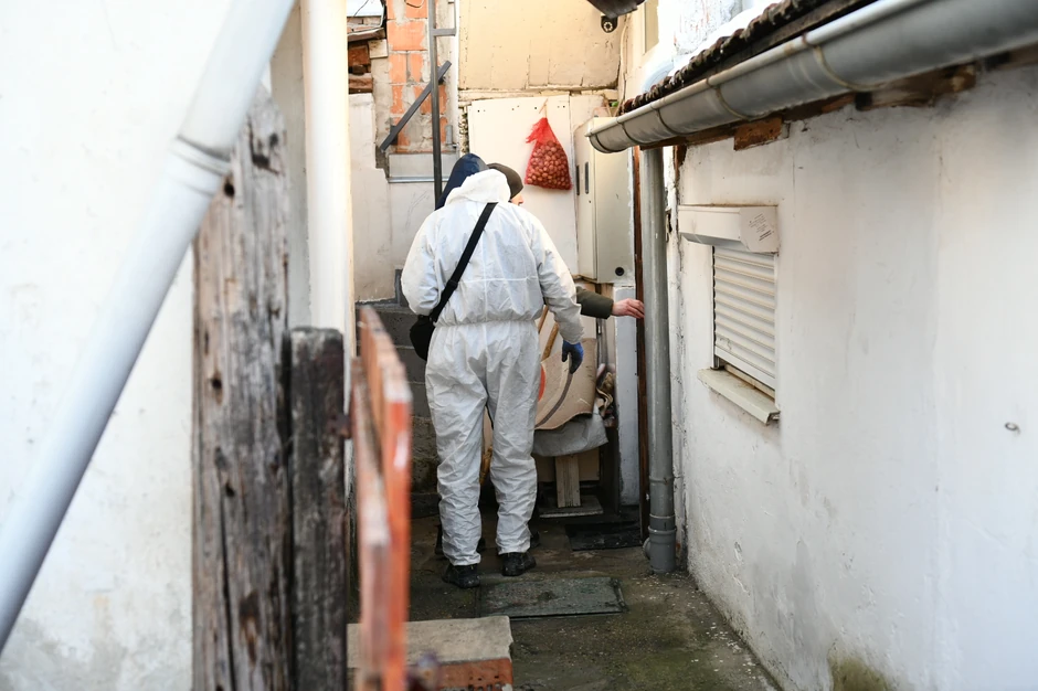 Forenzika na terenu jutro posle požara u kući u Višnjičkoj banji